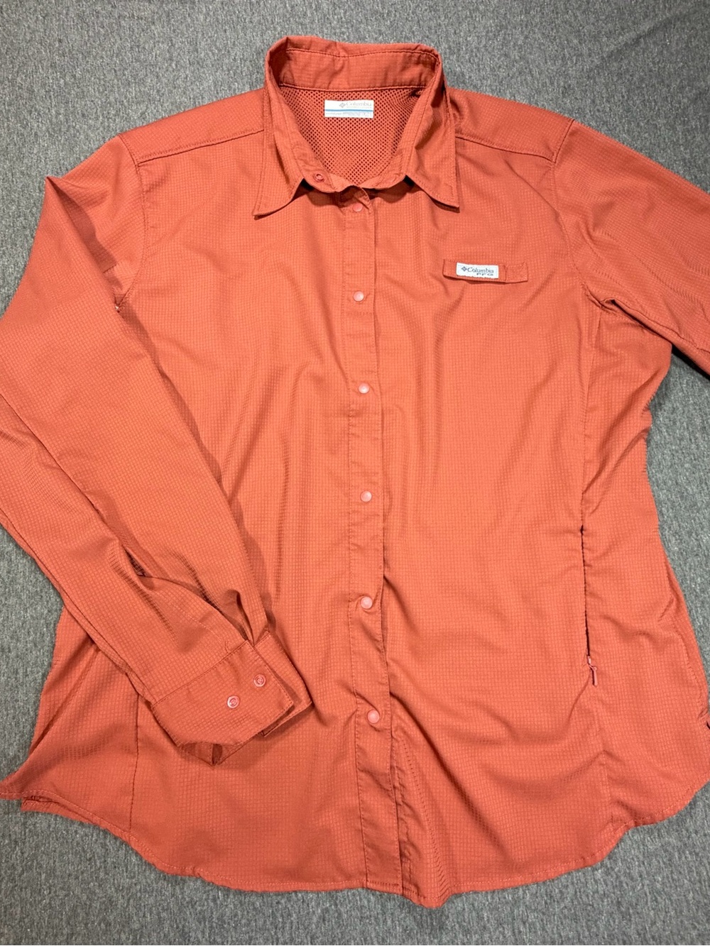 Columbia Womens XL PFG Fishing Shirt Long Sleeve Button Up Vented Omni Shade